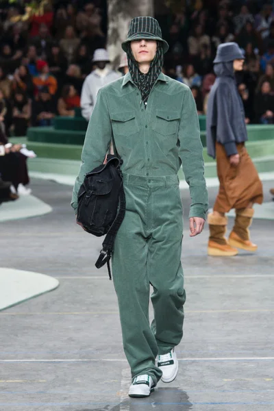 Look 27